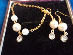 Jewelry earrings and bracelets. With beautiful beading! New!