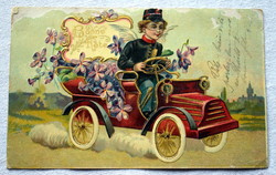 Antik dombornyomott üdvözlő képeslap automobil ibolya angyalka sofőr