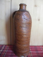 Régi ásványvizes palack kőanyagból - Eger Franzensbad felirattal. címerrel