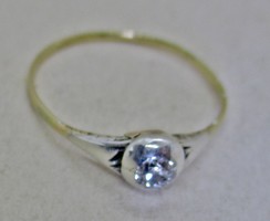 Gyönyörű antik gyémántköves 14kt arany gyűrű
