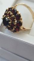 Beautiful 14k garnet stone ring 4g