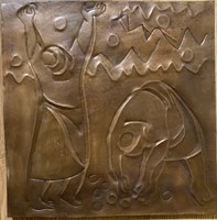 Gyarmathy Tihamér (1915-2005) Almaszedők (1954) című bronz plasztikája /29x29 cm/