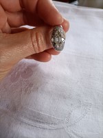 Fehér arany köves gyűrű