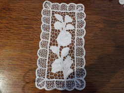 Kalocsai hímzett fehér csipke terítő 10X20 cm