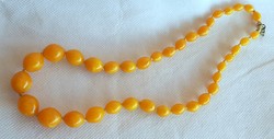 Vintage 70s pearl necklace