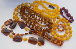 8 pcs. Bakelite, amber and amber plastic jewelry in one