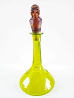 Antik metszett üveg likőrös / pálinkás palack faragott fa szerzetes dugóval