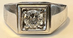 Férfi 18 karátos fehérarany (8,9 gramm) modern Briliáns (0,5 Ct) gyűrű. Hófehér Top Wesselton kővel!