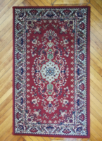 Kis perzsa szőnyeg