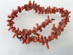 Coral bracelet, 21 cm long