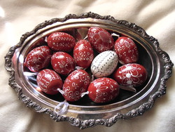 Húsvéti hímes tojás fából  10 db piros + ajándék