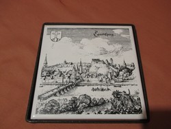 Tile placemat with cityscape