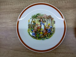 Kahla Hófehérke és a hét törpe mese gyermek tányér