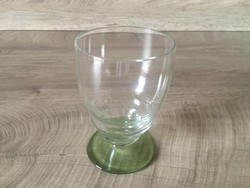 Green-bottomed glass, even for a vase