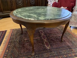 Marble table 105 cm in diameter