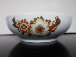 Lowland porcelain 'icu' decorated garnished bowl