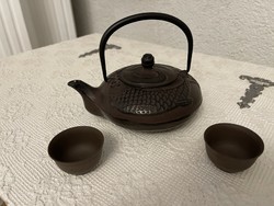 Kinai nehéz öntöttvas tea főző kiöntő, kettő vékony finom kerámia csészével