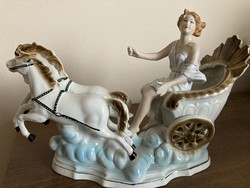 Crown Imperial román porcelán szobor, figura
