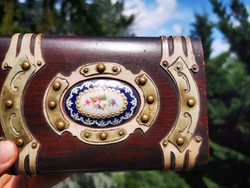ANTIK PORCELÁNBETÉTES FA DOBOZ