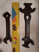 2pcs old iron wrench
