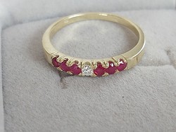 Arany gyűrű rubin-brill