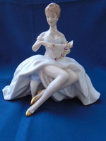 Wallendorf primadonna porcelán táncosnő 20 x 18  cm kis hiba