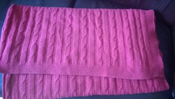 Rubin szinű meleg-könnyű takaró,foteltakaró 137x128 cm
