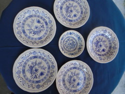 Set of 6, majolka non-porcelain Meissen onion pattern early 20th century more than 100 years old