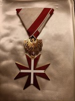 Kifogástalan osztrák érdemérem kitüntetés