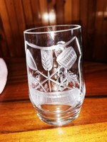 Maratott sörös üveg füles bögre