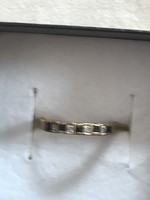 Zafír-brill köves karikagyűrű 10 karátos