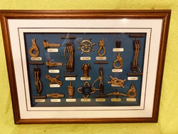 Presentation of a boat knot in a beautiful display case, a showy boat gift item