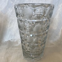 Szép mintával ellátott üveg váza