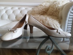 Gabor 40 cream colored leather half shoes, nail shoes with snakeskin bow