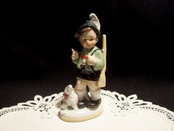 Nagyon ritka Sitzendorf porcelán vadász fiú kutyával