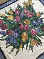 Gyönyörű hatalmas kézzel festett tulipános selyemkendő sál