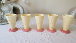 Funnel-shaped glass with ice cream 5 pcs.