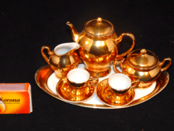 Arany színű baba konyha teás készlet