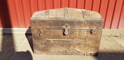 Old traveling chest in worn condition ..