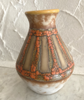 B. Várdeák ildikó ceramic vase