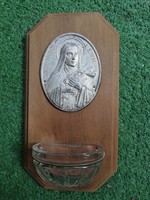 Szent Terézt ábrázoló plakettel díszített fa szenteltvíztartó üveg betéttel