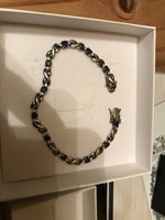 Silver bracelet with sapphire blue stones