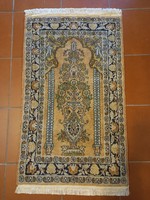 108 x 60 cm kézi csomózású selyem Kasmir szőnyeg eladó