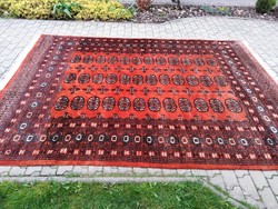 Hand-knotted Pakistani cotton rug