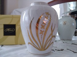 Herend vase with gold painting