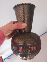 Lignifer iparművészeti vörösréz váza.