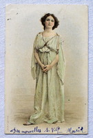Antik A&M.B. grafikus üdvözlő litho képeslap hölgy historizáló ruhában