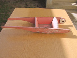 Régi játék fa talicska, kreatív virágtartó (65x20cm.)