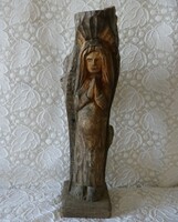 Mária / Madonna fa szobor.