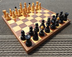 Nagyobb fa sakk készlet